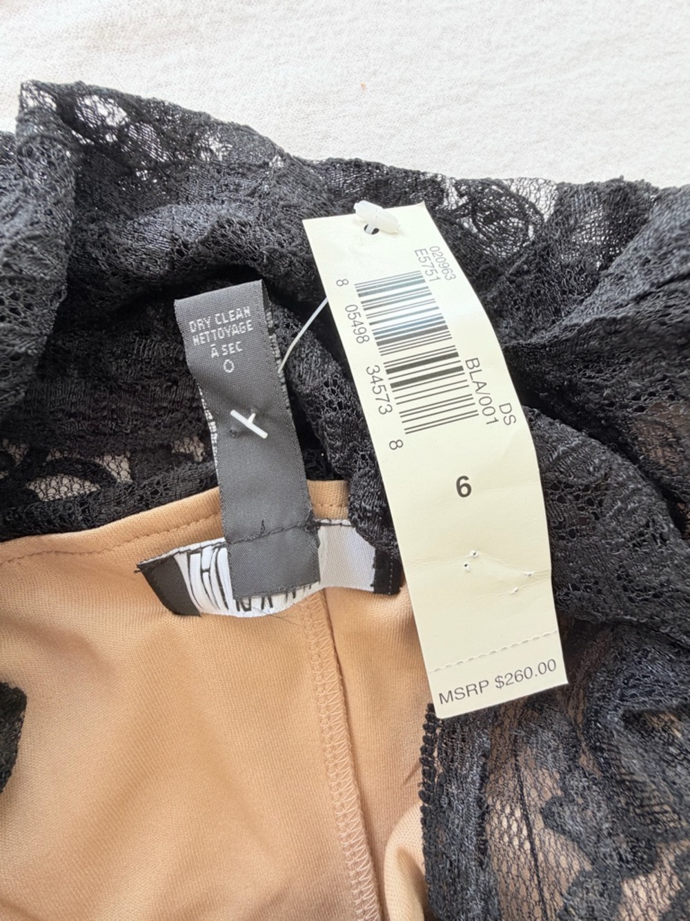 NWT Laundry by Shelli Segal Black Lace Bell Sleeve Mini Dress - Size 6 - Picture 12 of 16